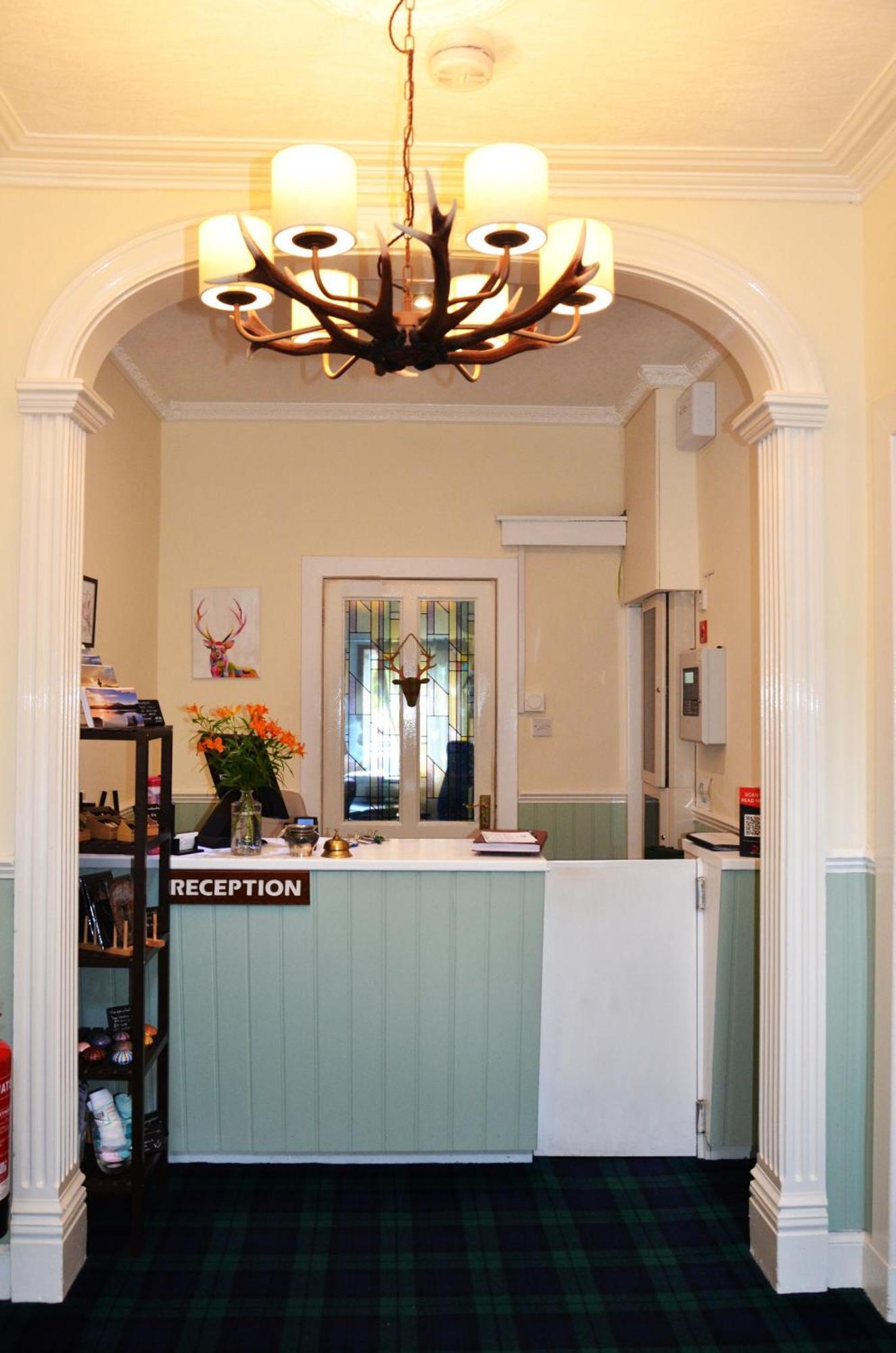 Atholl House Skye Hotel ดันวีแกน ภายนอก รูปภาพ