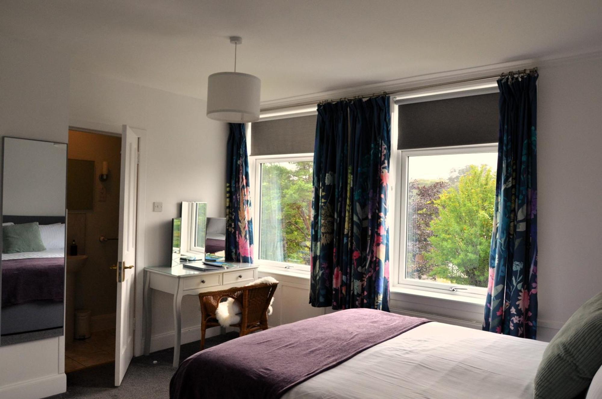 Atholl House Skye Hotel ดันวีแกน ภายนอก รูปภาพ