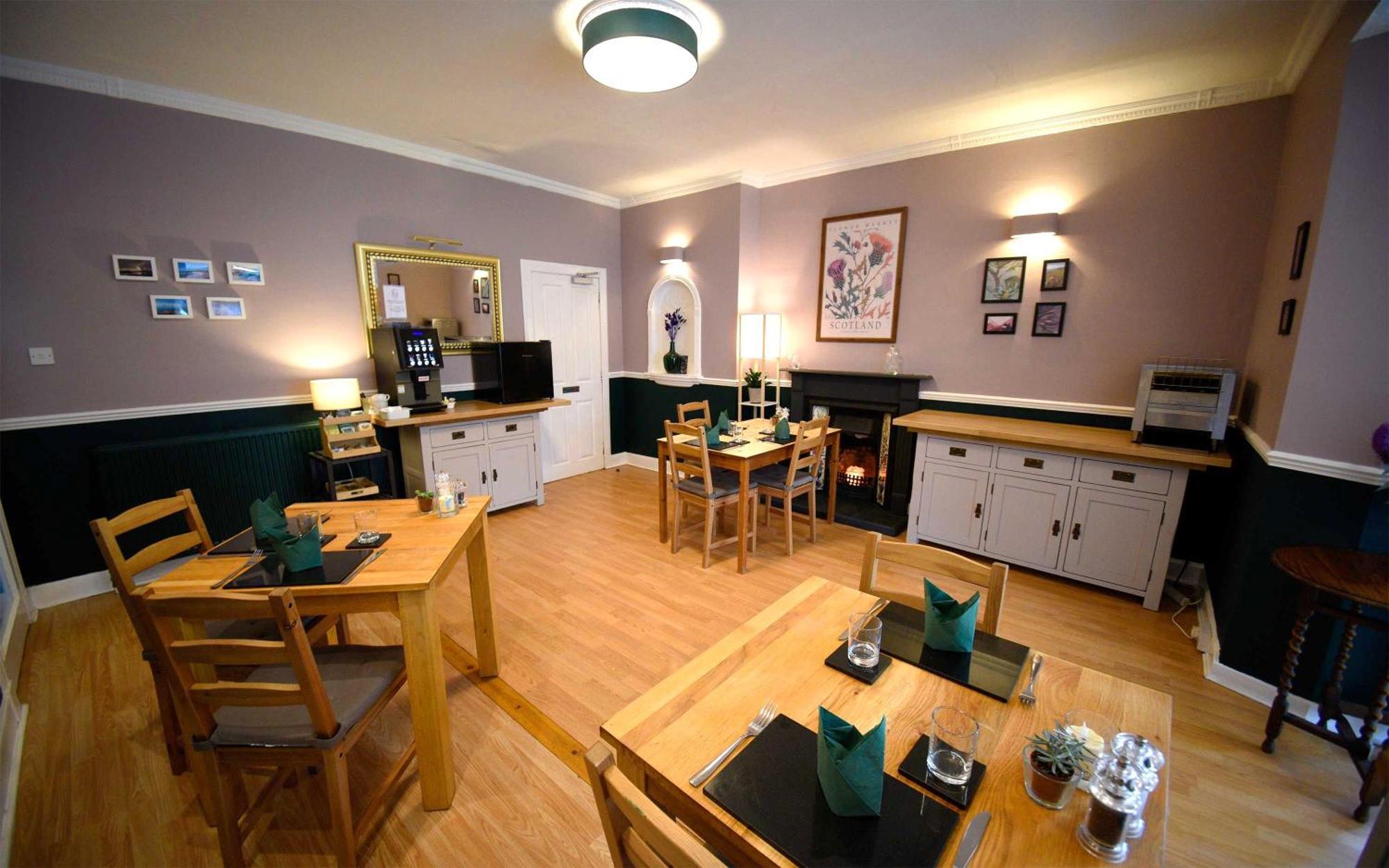 Atholl House Skye Hotel ดันวีแกน ภายนอก รูปภาพ
